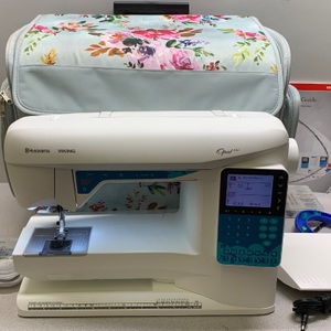 Husqvarna Viking Opal 650 Sewing Machine