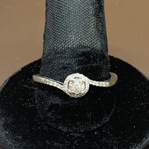 Ladies 10kt White Gold Ring 27dias .27ctw 1.3dwt Size 7