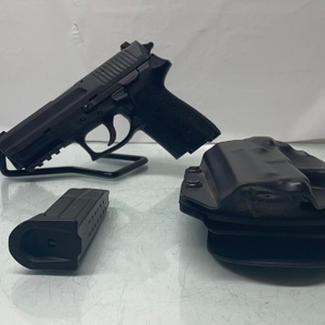 Sig Sauer SP2022 9mm Para Semi-Automatic Pistol w/1 Magazine & Holster