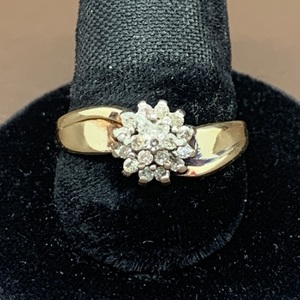 10kt Yellow Gold Cluster Ring Size 6.5 18 Round Diamonds 