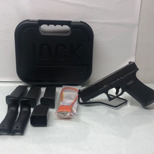 Glock 22 Gen 5 MOS .40 S&W Semi-Automatic Pistol w/3 Magazines, Grips & More 
