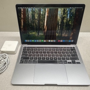 Apple MacBook Pro Laptop 13" 2022 Apple M2 512gb 8gb Ram Space Gray