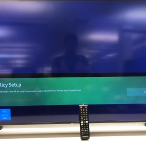 Samsung 50" Class 4K Crystal UHD (2160P) LED Smart TV with HDR UN50TU7000