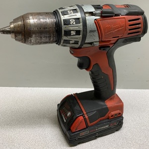 Milwaukee 18V 1/2" Cordless Drill w/Battery 2601-20