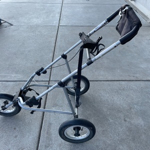 The Club Glove Golf Caddy 3 Wheeled Golf Cart 