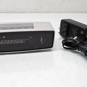 Bose Soundlink Mini Bluetooth Speaker with Replacement Charger