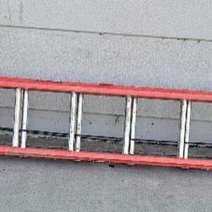 Keller KPro 28' Type IA Fiberglass Extension Ladder - 300 lb. Max