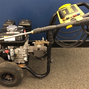 Dewalt 3600 PSI at 2.5 GPM Honda GX200 Pressure Washer 