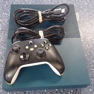 Microsoft Xbox One S 