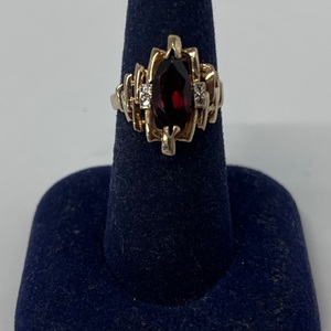 Lds Red Stone 10k Gold Ring 1.79dwt Size 5.34 
