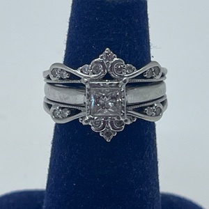 Ladies White Gold 14kt Princess Cut Diamond Bridal Set 4.06 dwt Size: 5