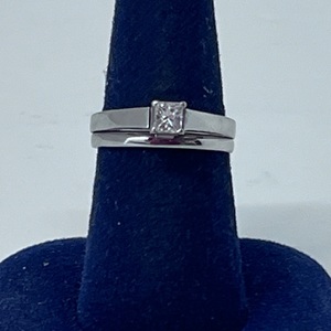 Ladies White Gold 14kt Princess Cut Diamond Bridal Set 2.59 dwt Size: 7.25