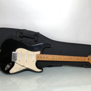 2009 Fender Stratocaster 6 String Electric Guitar Mexico Black Gig Bag