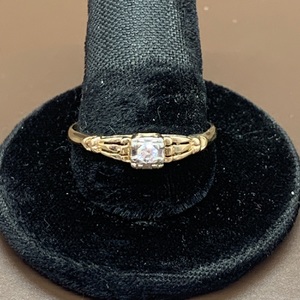  14kt Yellow Gold Solitare Ring 0.80DWT Size 8 