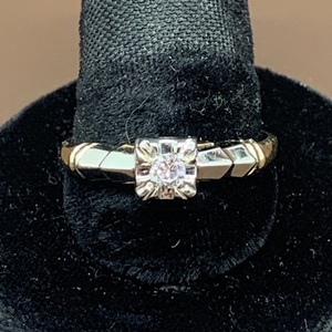  14kt 2 Tone Engagement Ring 1.3dwt Size 8 1 Round Diamond