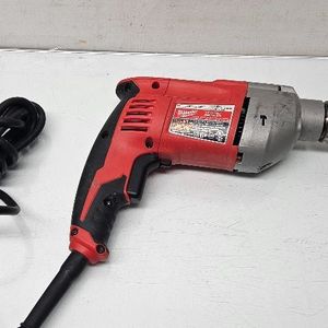 Milwaukee Tools 8 Amp Corded 1/2 in. Hammer Drill Driver 5376-20
