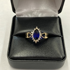  10kt Yellow Gold Birthstone Ring 2.20DWT Size-8 1-Marquise Blue Stone 2- Heart 