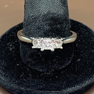  14kt White Gold Anniversary Ring 3 Princess Cut Diamonds Size 7 2.50dwt
