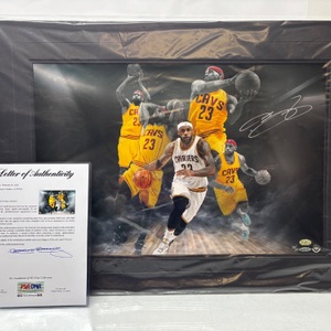 LeBron James Autographed 16"x 24" Photo Cleveland Cavaliers 30/50 PSA Certified 