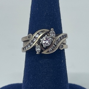 Ladies Yellow Gold 10kt Diamond Bridal Set 5.03 dwt Size: 6