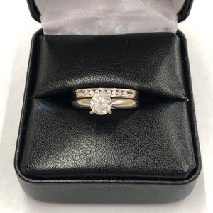  14kt White Gold Ring Bridal Set 2.90DWT 1-.65ctw Diamond 8-.01ctw Diamond SZ5.5
