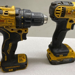 Dewalt 20V 1/2" Drill Driver/1/4" Impact Driver w/Battery DCD793/DCF885