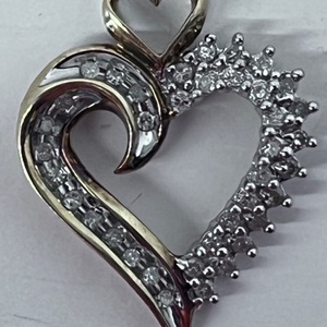  Ladies Yellow Gold 10kt Heart Fashion Pendant 2.15 dwt