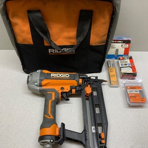 Ridgid Pneumatic 16-Gauge 2-1/2 in. Straight Finish Nailer w/Clean Drive 