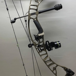 Hoyt Ventum Pro 33 Right Handed Compound Bow 50-60lbs DW 26-29" DL 