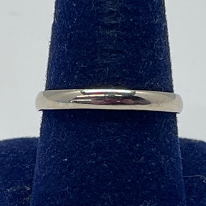 Ladies Yellow Gold 10kt Wedding Band 1.18 dwt Size: 9.25