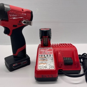 Milwaukee M12 FUEL 12V Lithium-Ion Brushless Cordless 1/4 in. Hex Impact Driver 