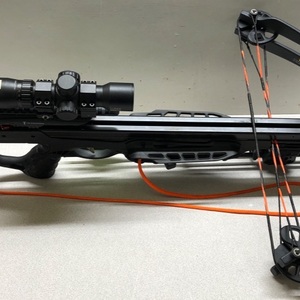 Barnett XP350 165lb Draw Weight Crossbow w/2 Arrows, Rope & Red/Green Sight 