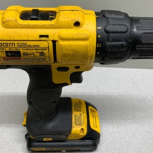 Dewalt 20V 1/2" Drill Driver w/Battery DCD771