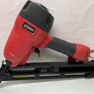 Tool Shop Pneumatic 30-34° Framing Nailer