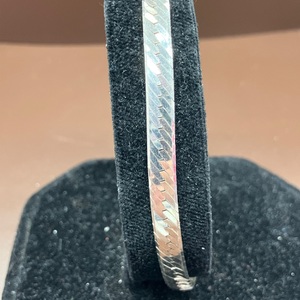 .925 Sterling Silver Herringbone Bracelet 8" 4.1dwt