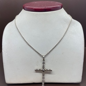  24" Sterling Silver Rope Chain With a Silver Cross Pendant 