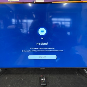 SAMSUNG 55" Class 4K Crystal UHD (2160P) LED Smart TV UN55TU7000FXZA